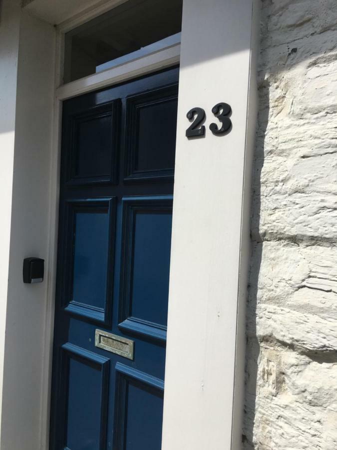 The Attic Apartment, Quay Street Studios Cardigan Exterior foto